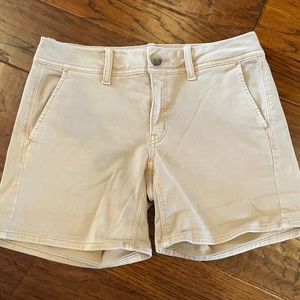 NWOT American Eagle Midi Super Stretch Khaki shorts size 2